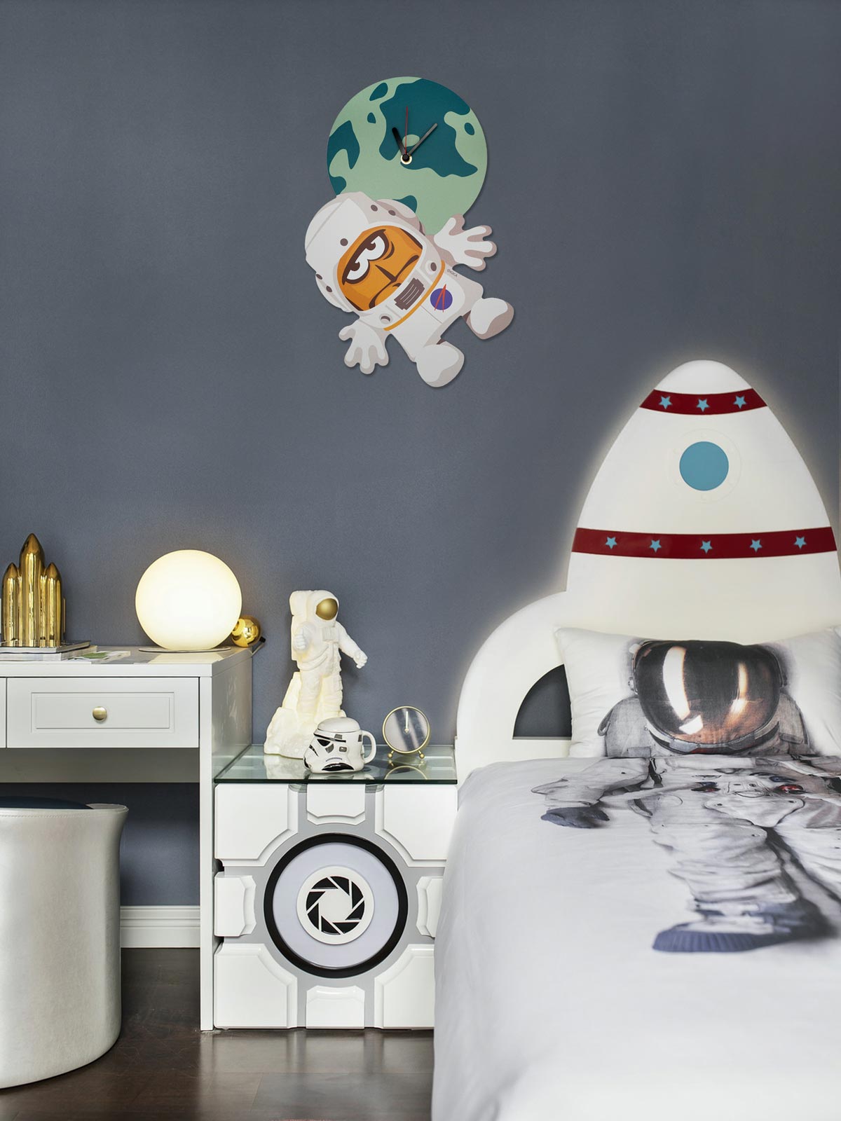 Bernd das Brot Wanduhr Astrobrot