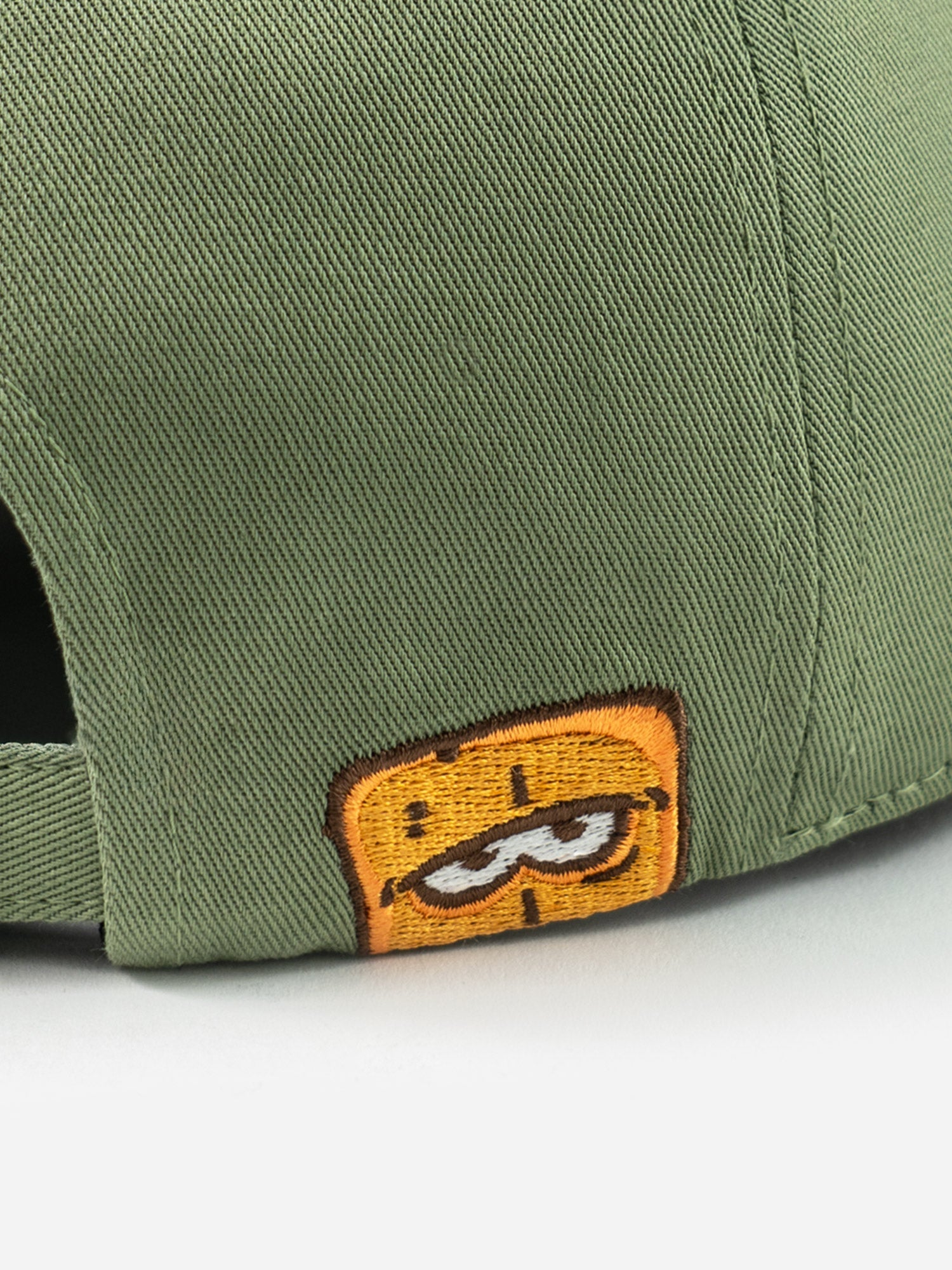Bernd das Brot Basecap großes B